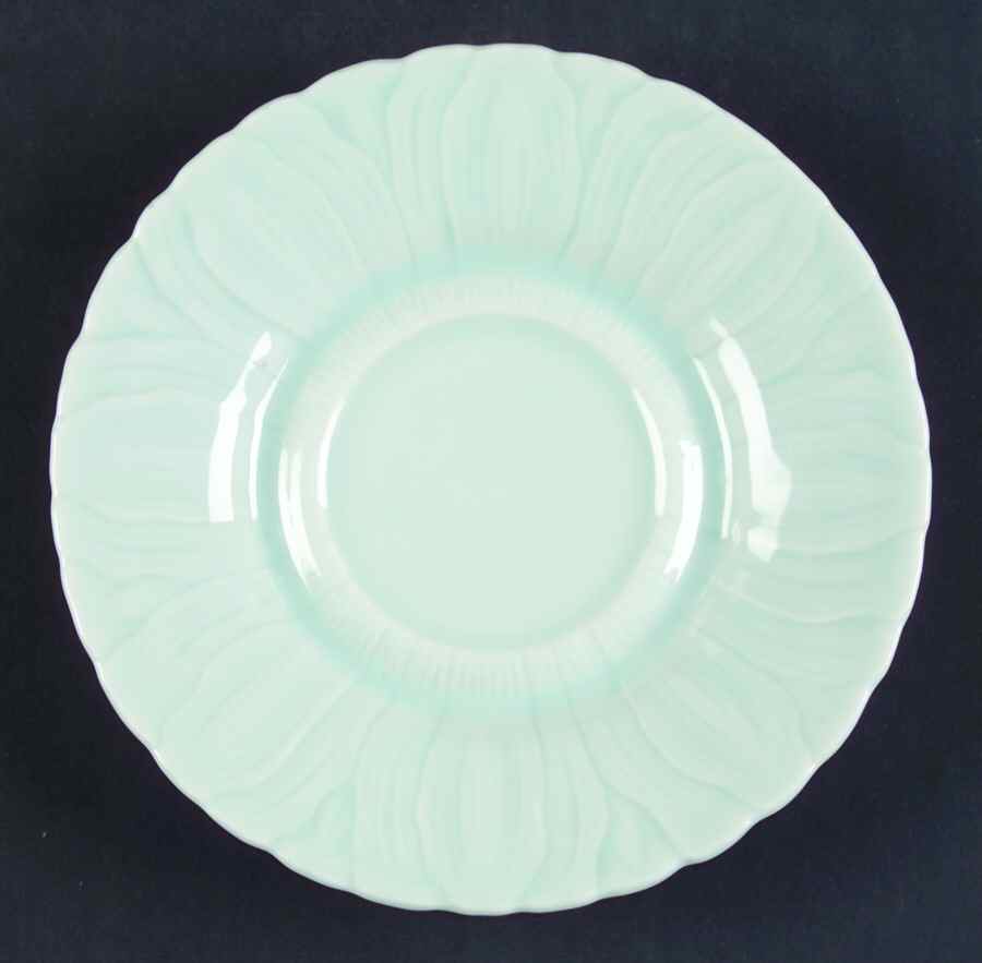 MAN7 Saucer by Seymour Mann-1