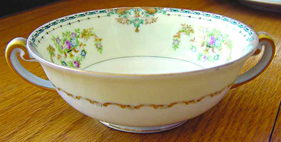 MEI953 Footed Cream Soup Bowl by Meito-1