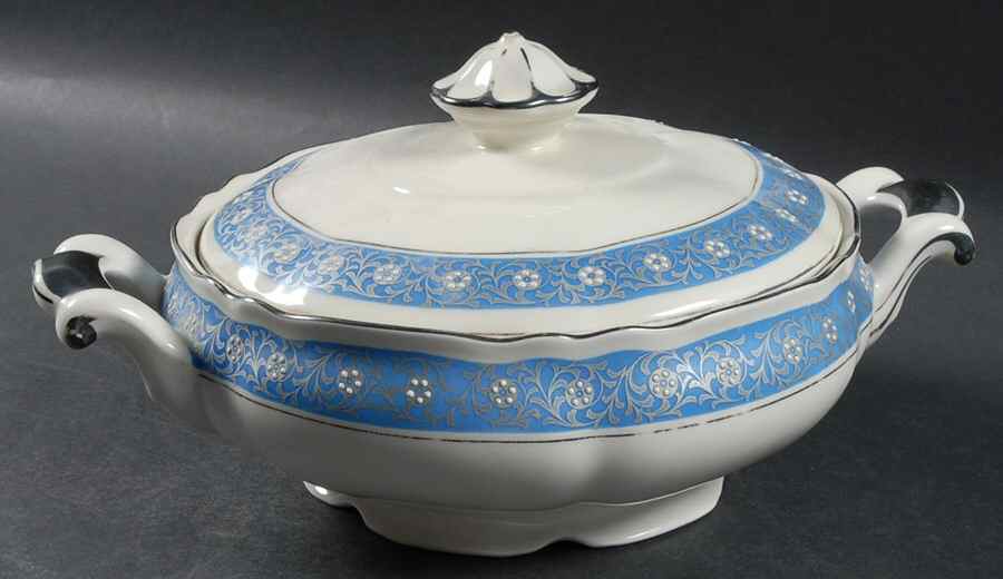 MIT184 Round Covered Vegetable by Mitterteich-1