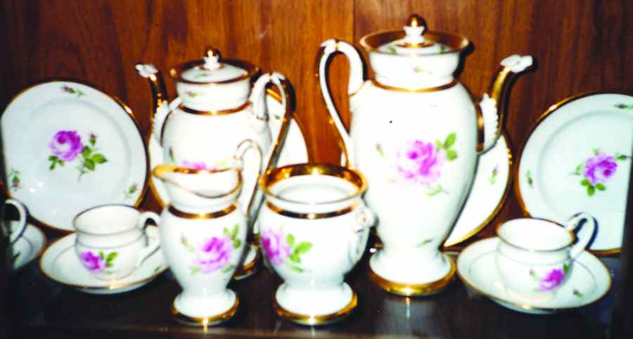 MSS120 Creamer by Meissen (Germany)-1