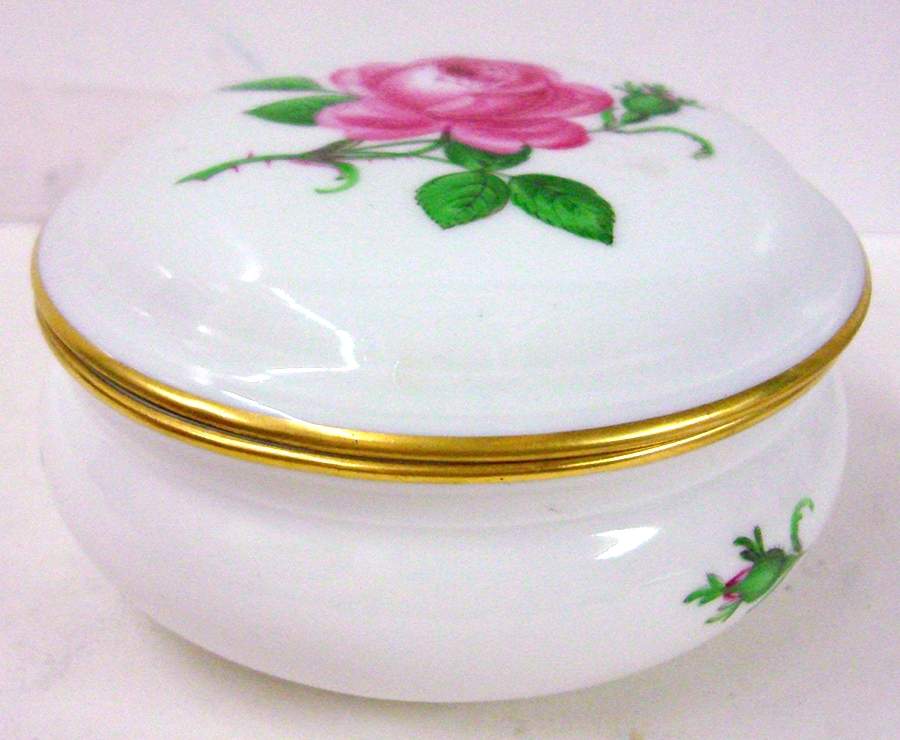 MSS120 3" Round Box & Lid by Meissen (Germany)-1