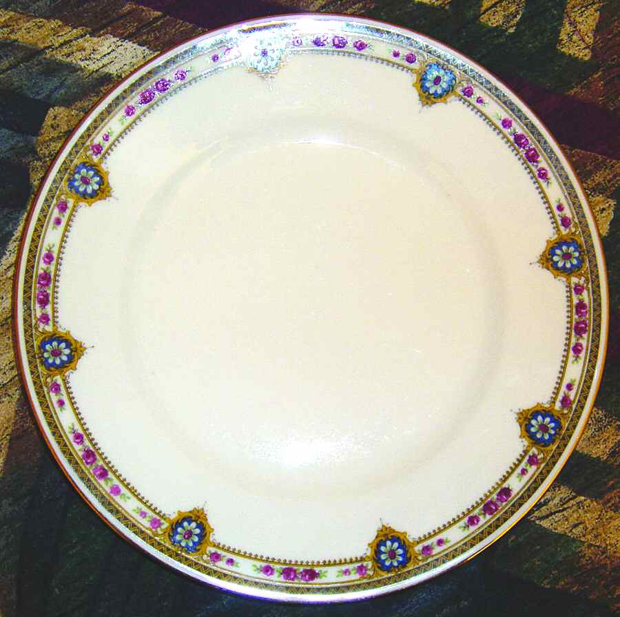 MCY16 Dinner Plate by Macy's (China)-1