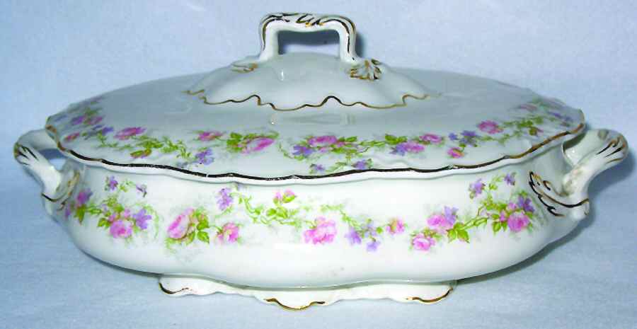 Hamilton, The Oval Covered Vegetable by J & G Meakin-1