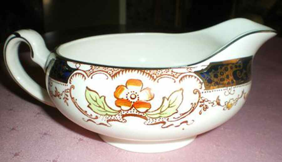 Hampton Gravy Boat by Alfred Meakin-1