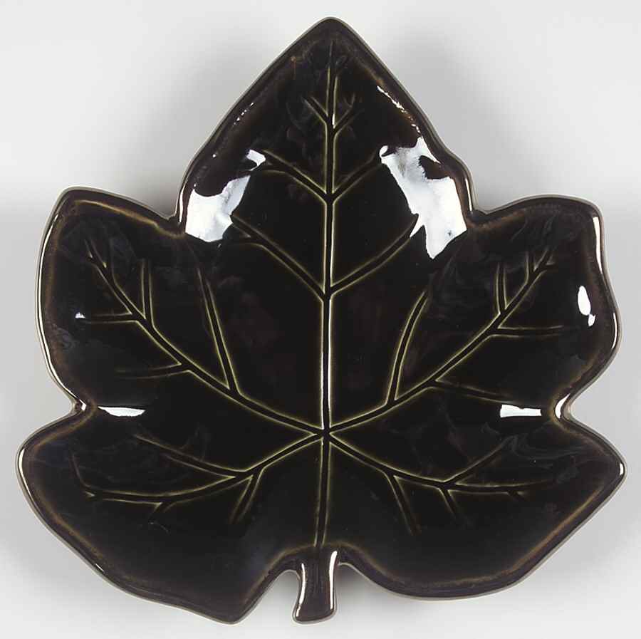 Countryside Harvest 9" Leaf Plate by Mikasa-1