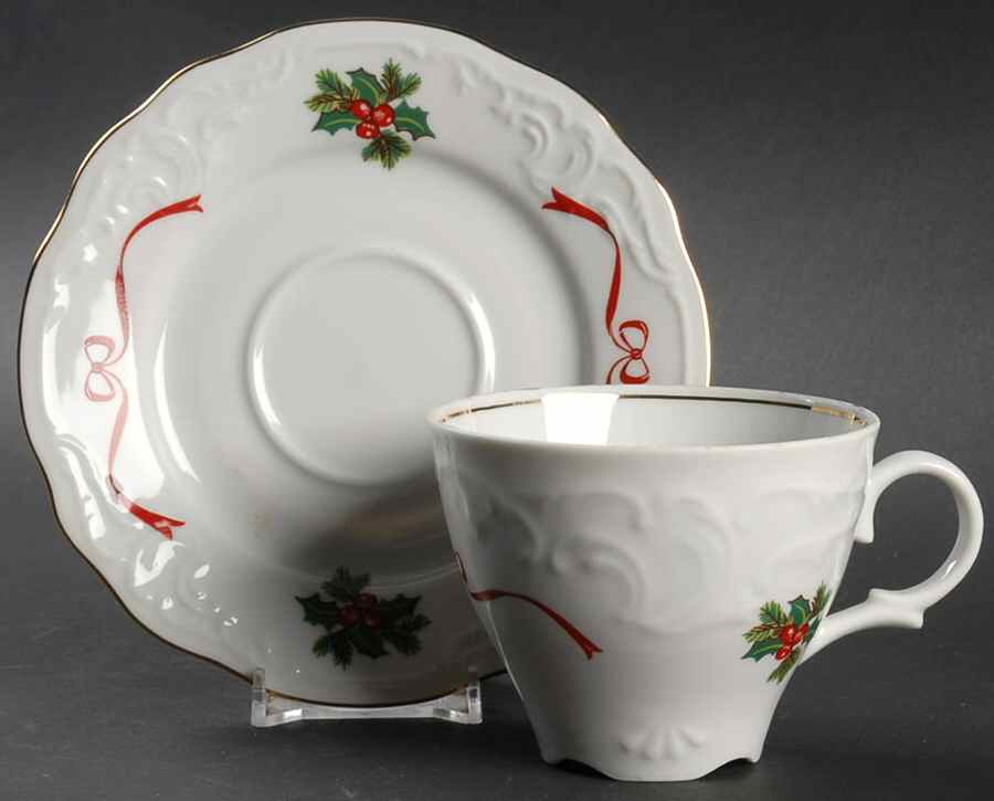Basket of Cheer Flat Cup & Saucer Set by Menuet (Poland)-1