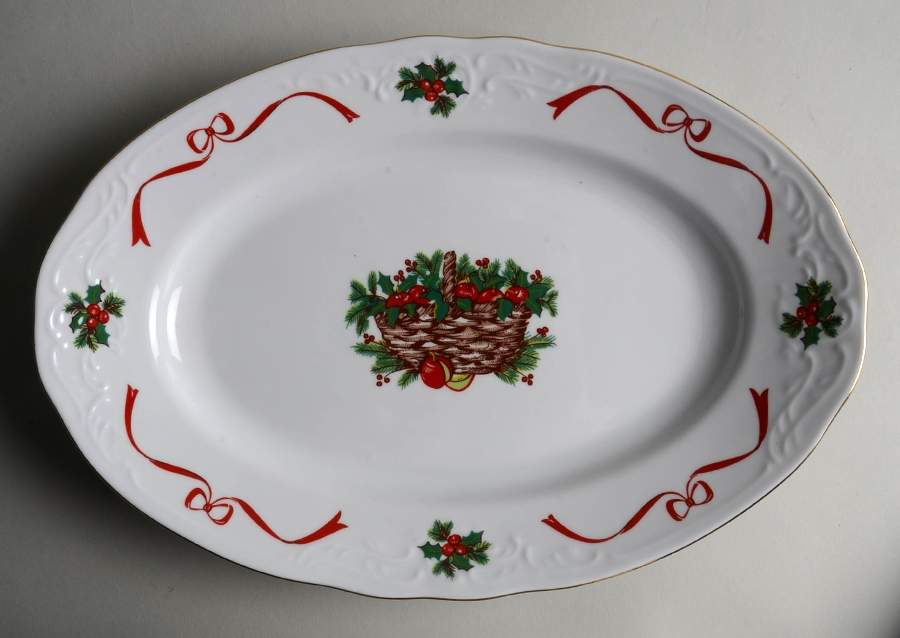 Basket of Cheer 13" Oval Serving Platter by Menuet (Poland)-1