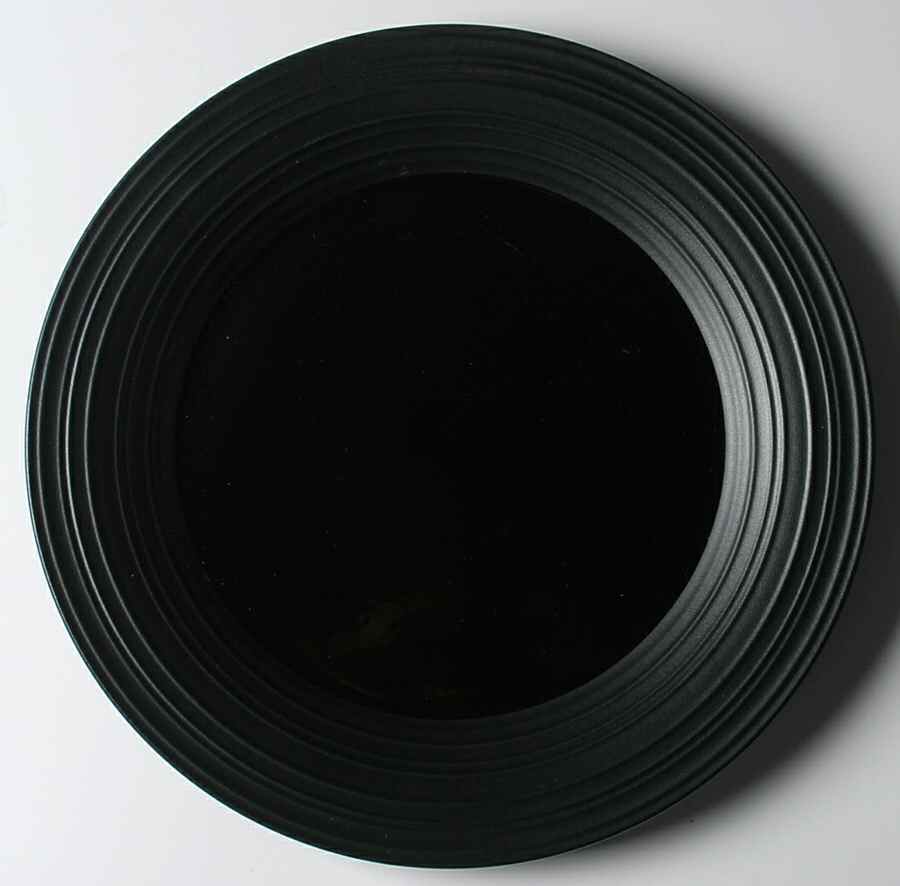Swirl Black 14" Round Platter by Mikasa-1
