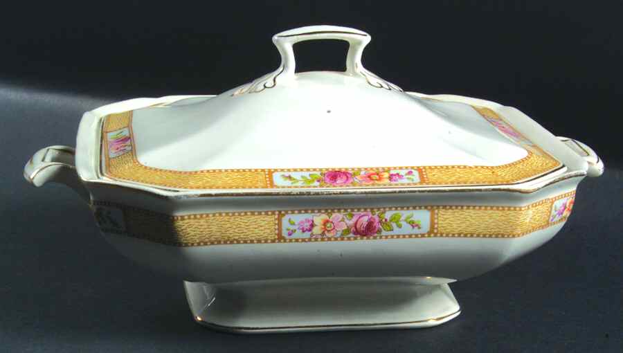MEK229 Square Covered Vegetable by J & G Meakin-1