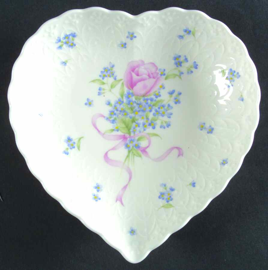 Always and Forever Heart Shaped Dish by Mikasa-1