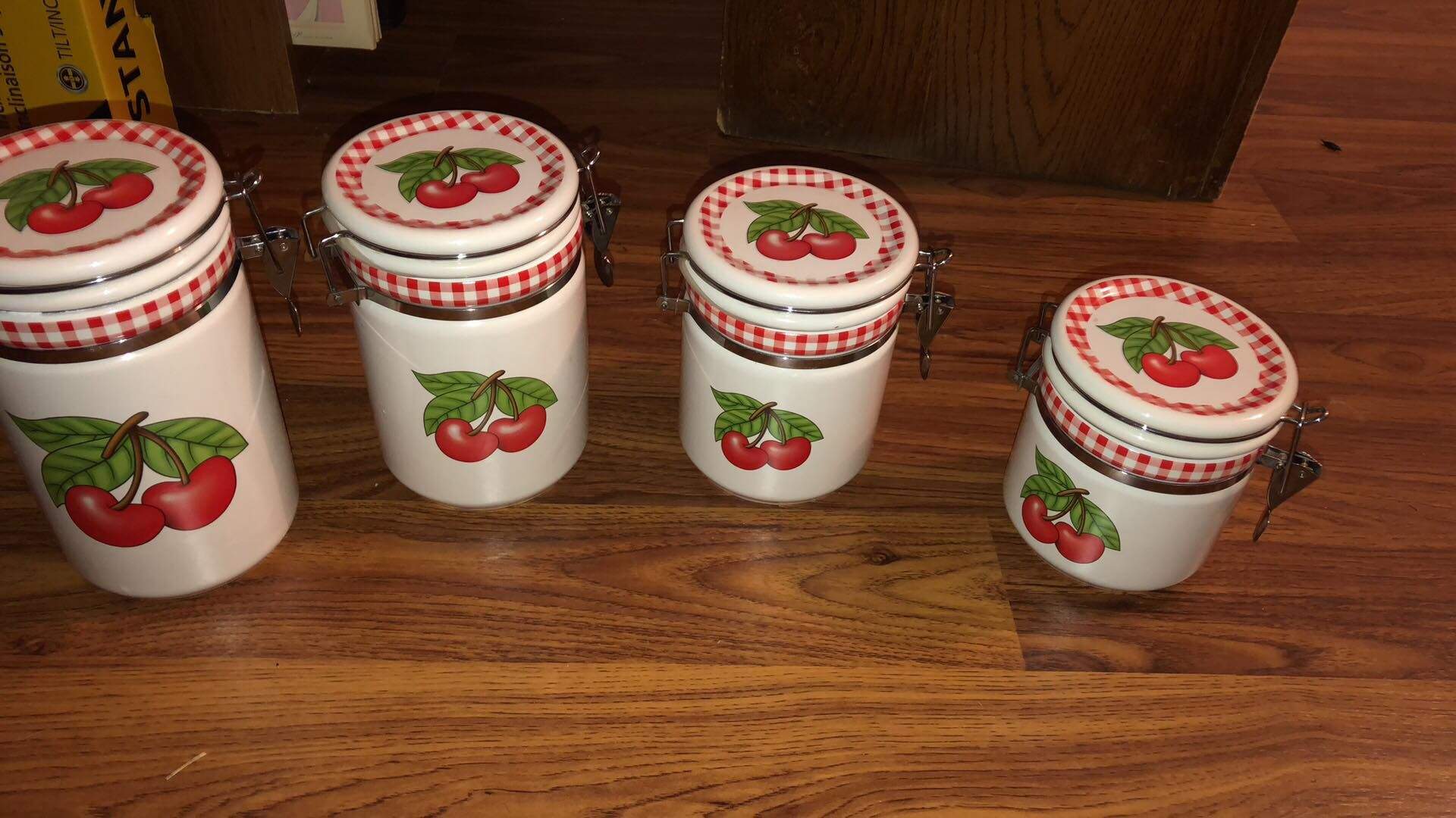 Cherry Orchard Extra Large Canister & Lid by Mainstays-1