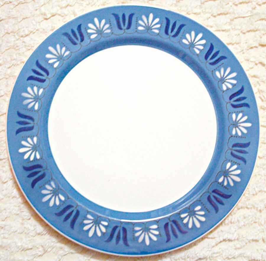 Wendy Dinner Plate by Mikasa-1