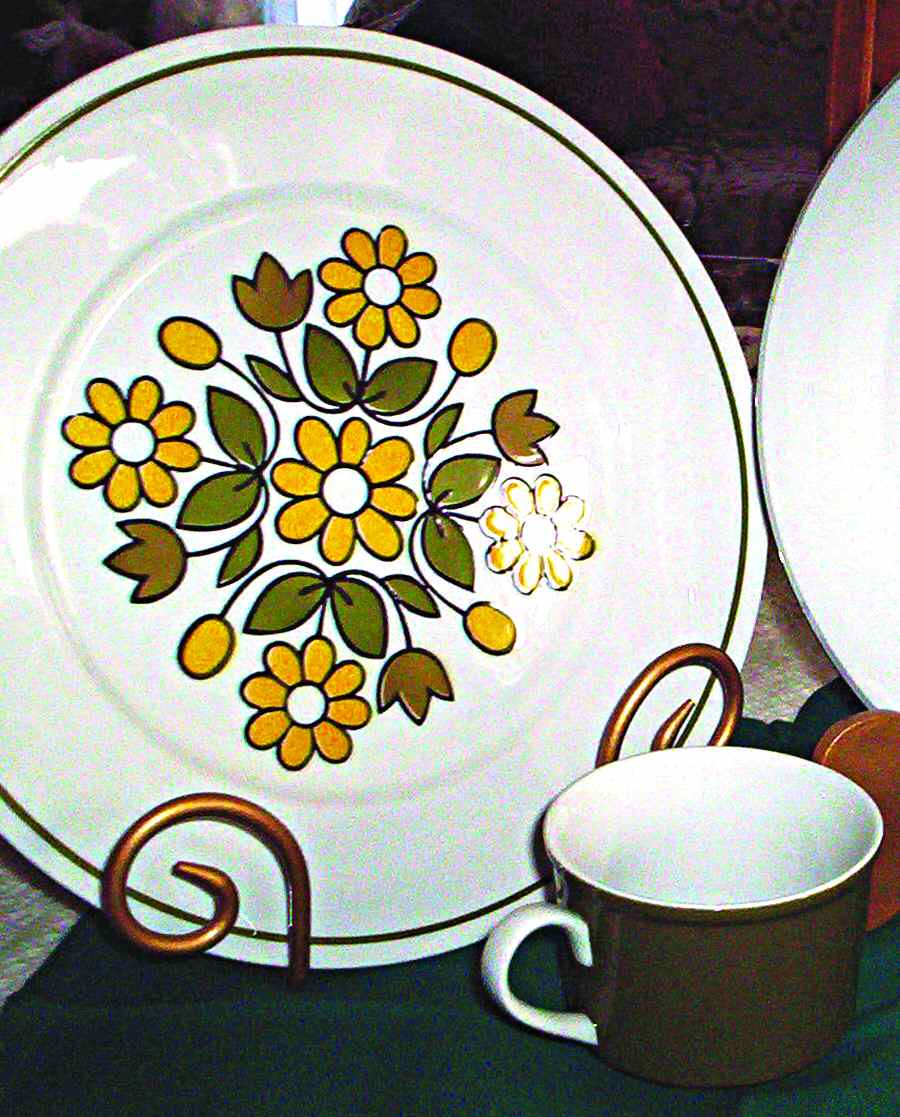 Elka Dinner Plate by Mikasa-1