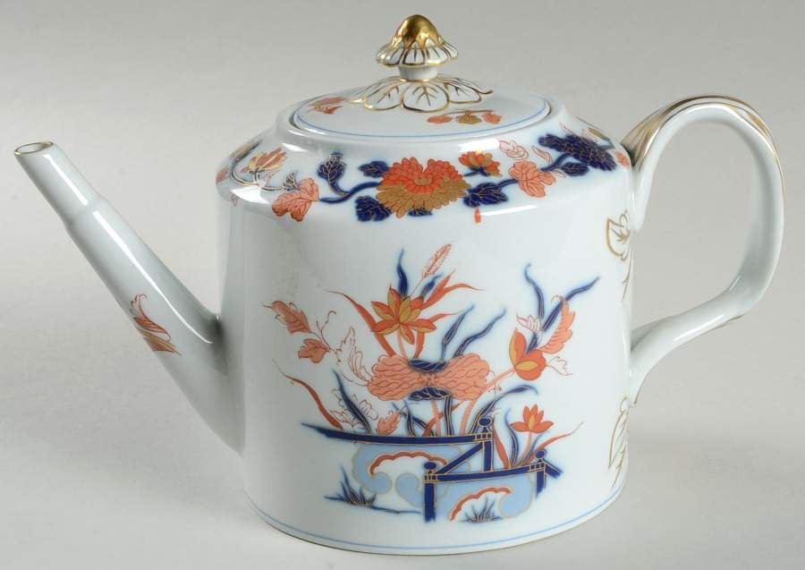 MOT49 Teapot & Lid by Mottahedeh-1