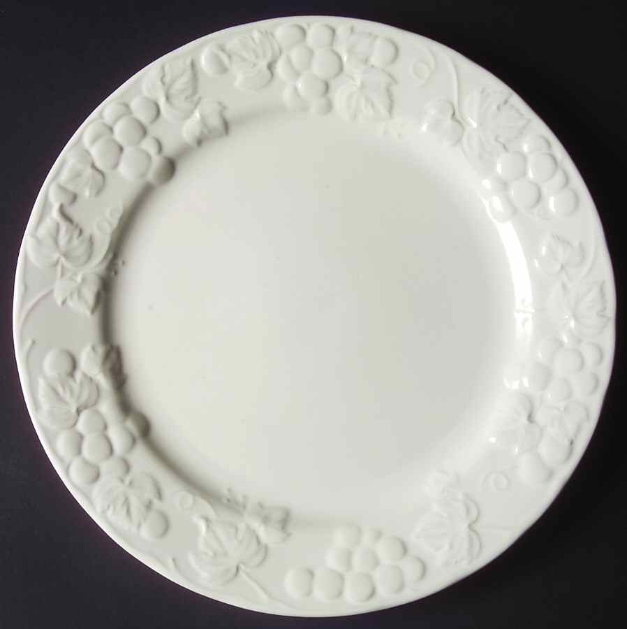 MEV3 Dinner Plate by Mervyn's-1