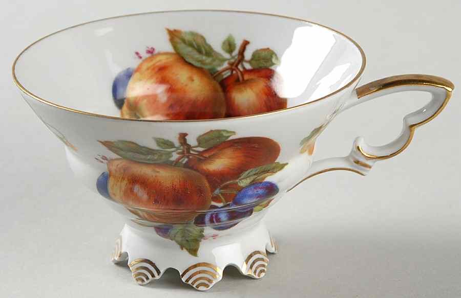 MIT209 Footed Cup by Mitterteich-1