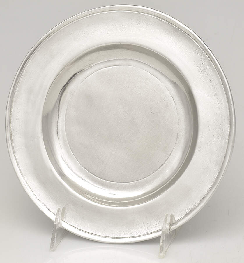 Convivio White Canape Plate by Match Pewter-1
