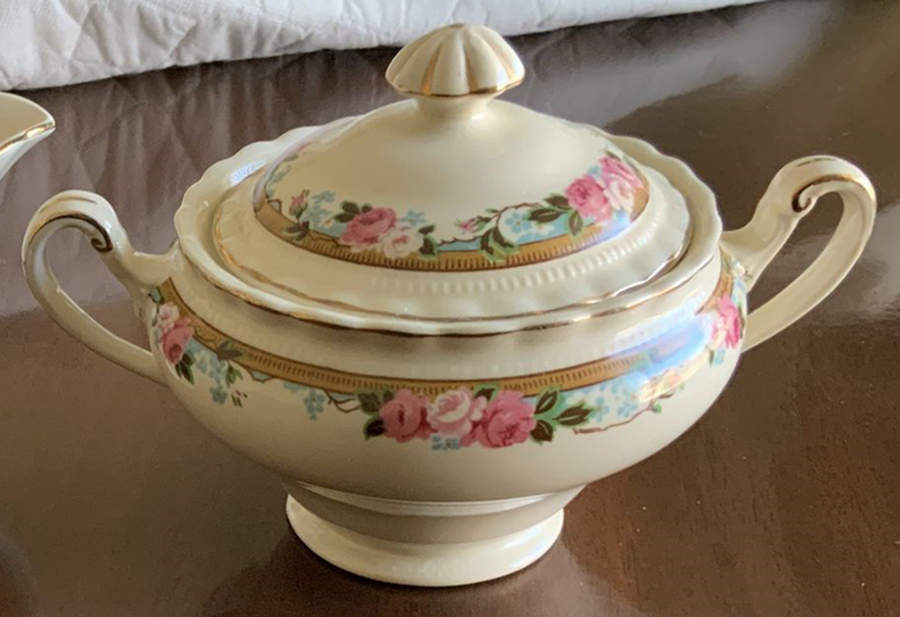 Arlington Sugar Bowl & Lid by J & G Meakin-1