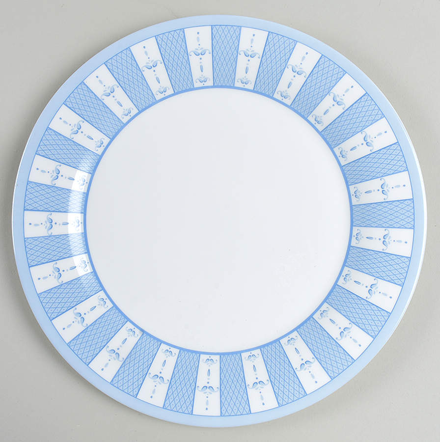 Garden Trellis Dinner Plate by Martha Stewart-1