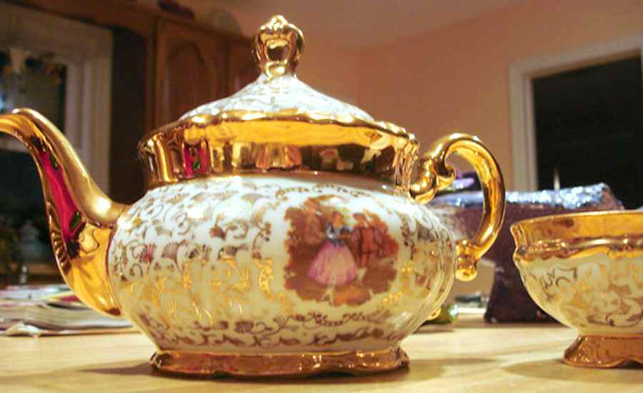 MIT218 Teapot & Lid by Mitterteich-1
