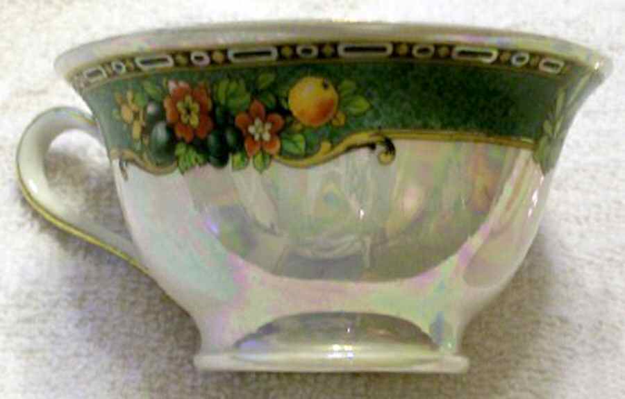 10455 (Luster) Footed Cup by Mepoco-1