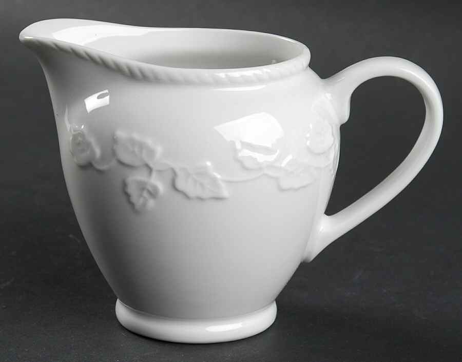 Embossed Leaf Creamer by Martha Stewart-1