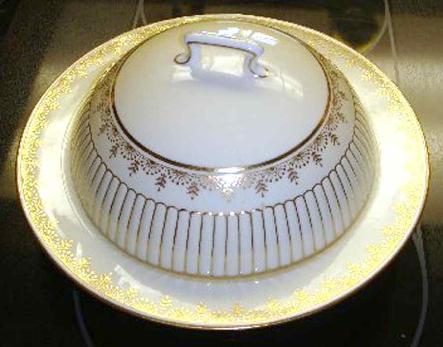 G6943 Round Covered Butter by Minton-1