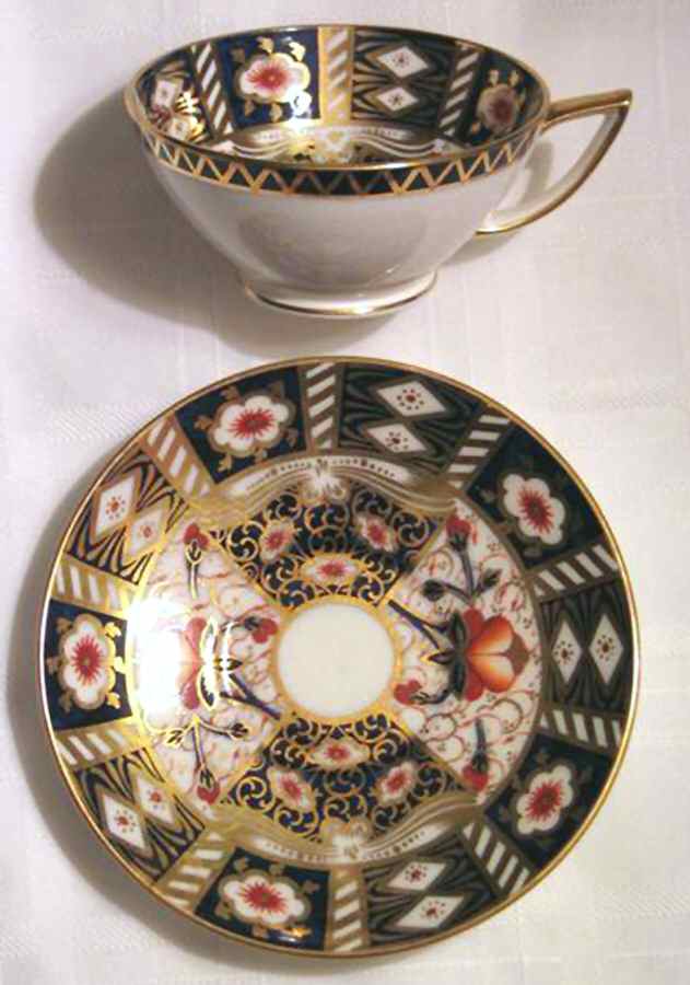 G6041 Footed Cup & Saucer Set by Minton-1