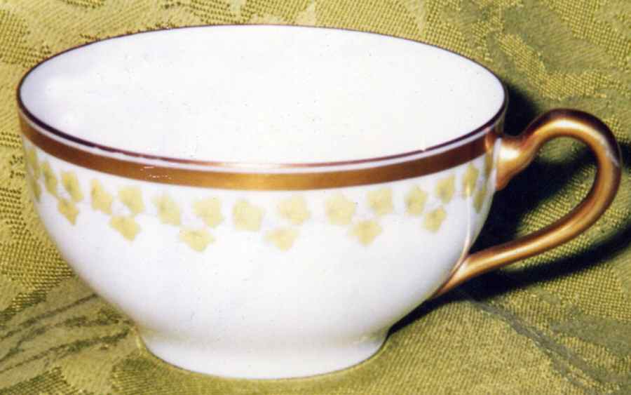 MUE139 Flat Cup & Saucer Set by Paul Muller-1