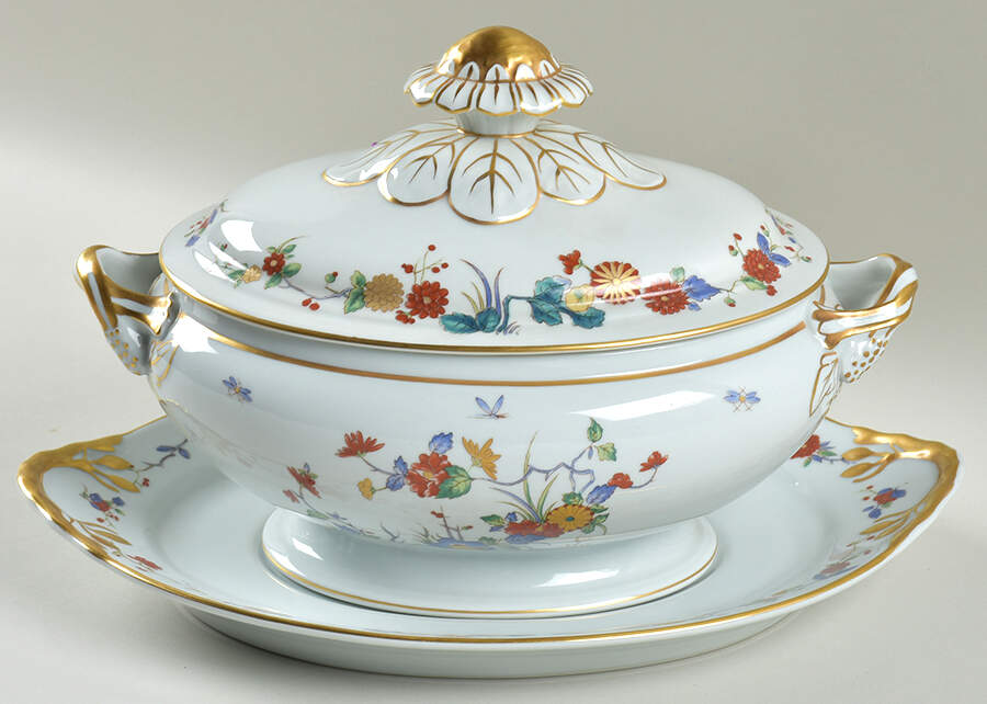 Rock Garden (White) Tureen & Lid w/Underplate by Mottahedeh-1