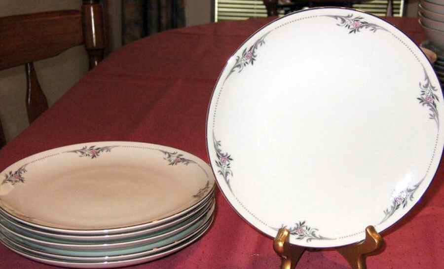 Maura Dinner Plate by Mikasa-1