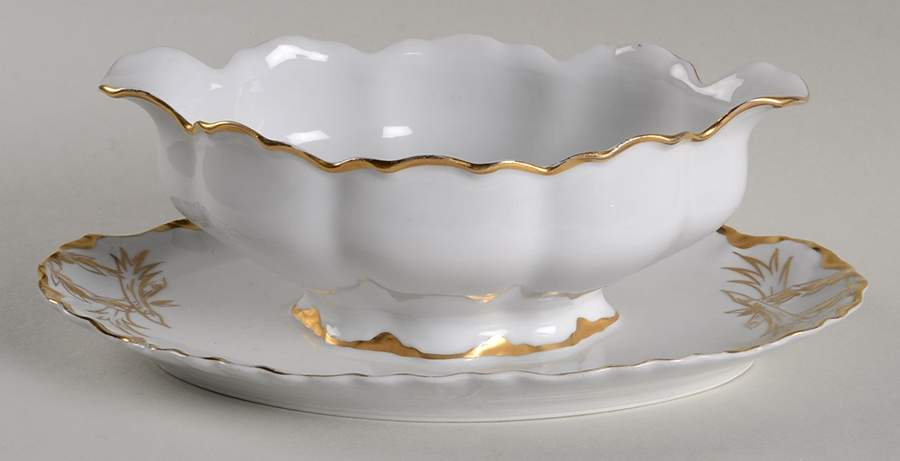 MOS26 Gravy Boat with Attached Underplate by Moschendorf-1