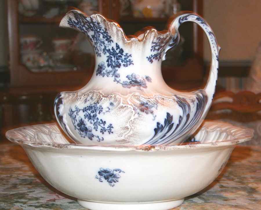 Brookside Small Pitcher & Bowl Set by John Maddock & Sons-1