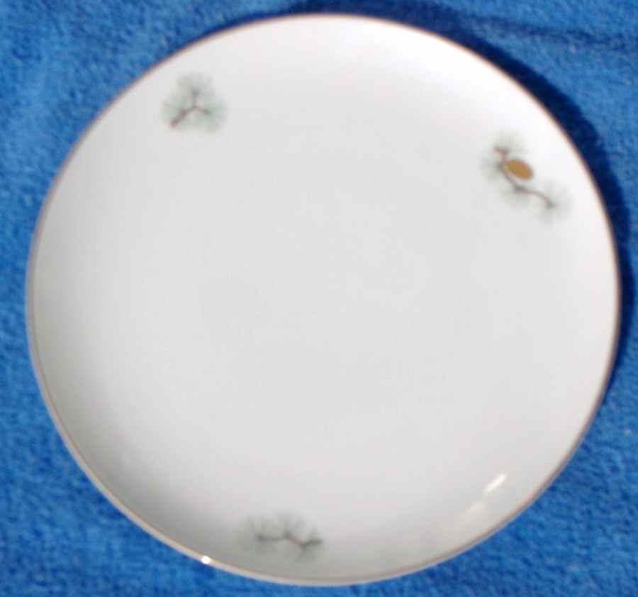 Imperial Pine Dinner Plate by Monarch (Japan)-1