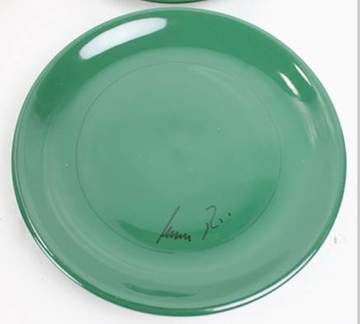Cameo Collection Hunter Green Dinner Plate by Mamma Ro-1
