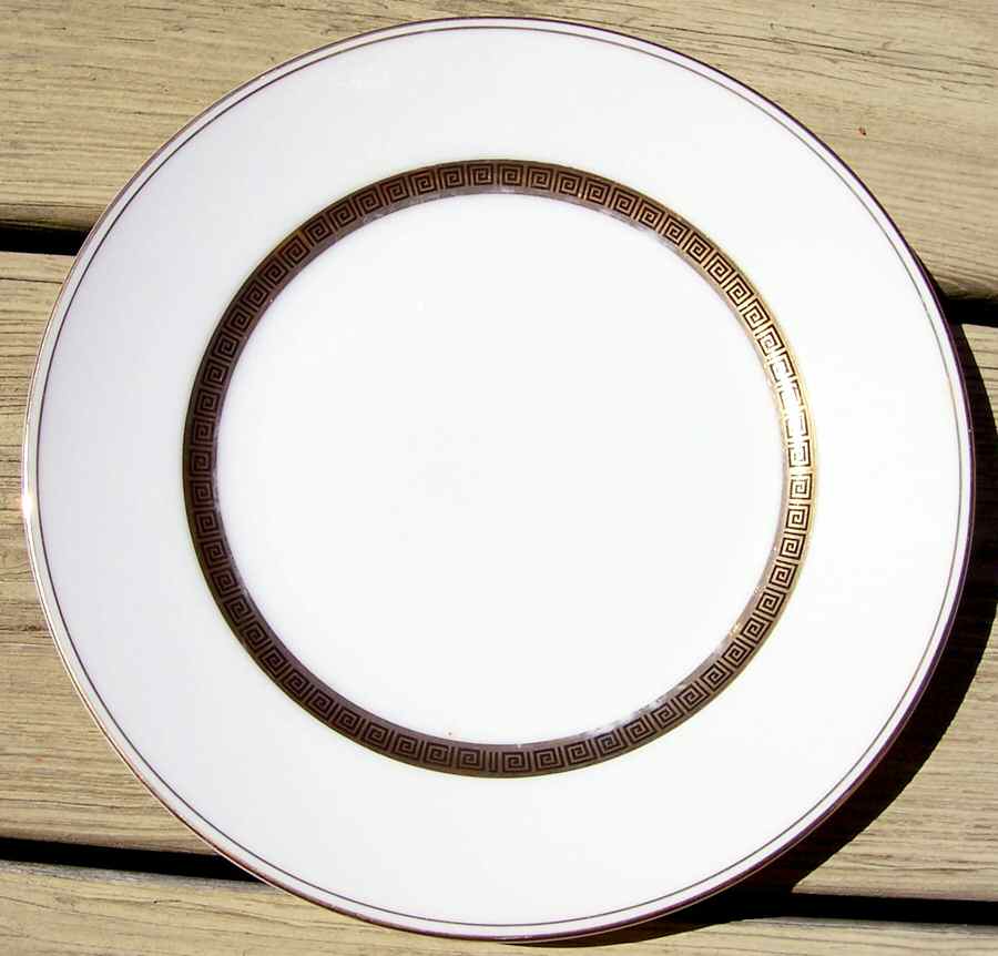 Goldette Dinner Plate by Meito-1