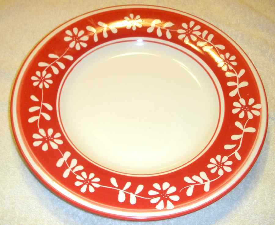 Daisy Garland Cranberry Dinner Plate by Martha Stewart-1
