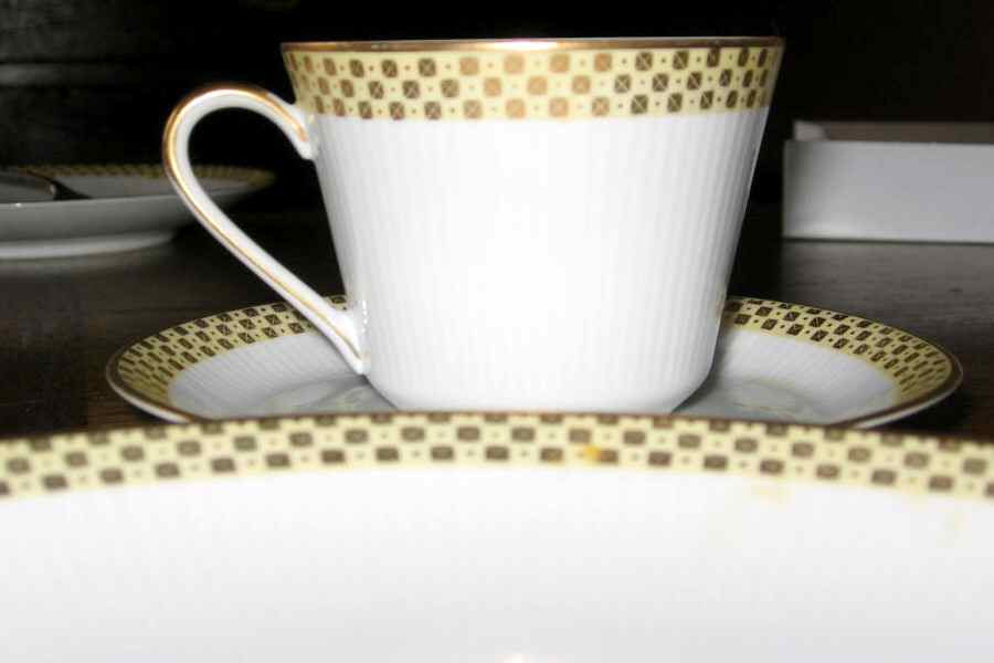 MIT236 Flat Cup & Saucer Set by Mitterteich-1