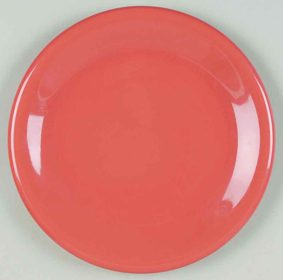 MEV5 Dinner Plate by Mervyn's-1