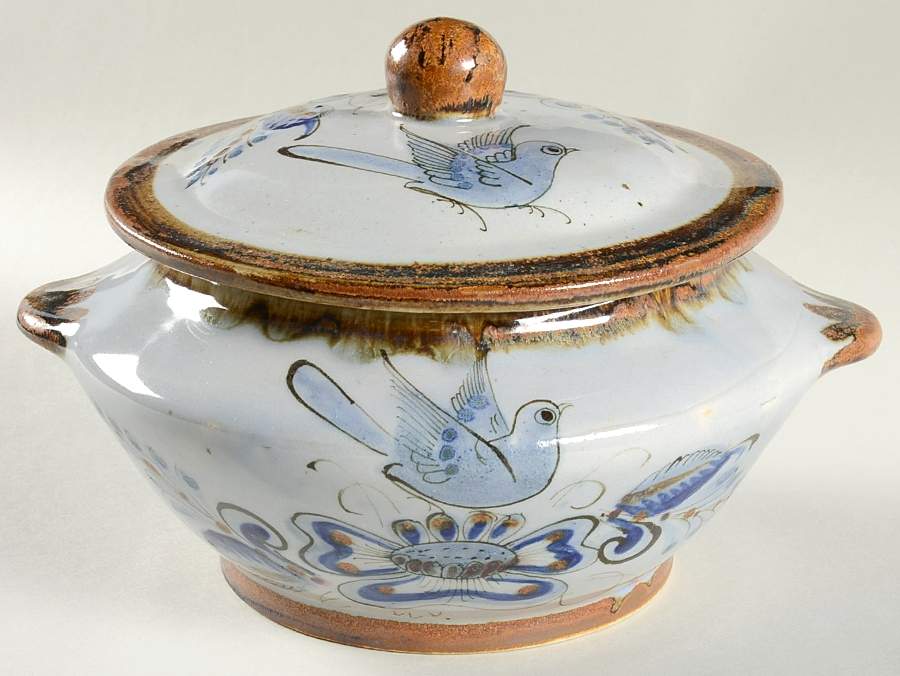 MEX17 1.5 Qt Round Covered Casserole by Mexico China-1