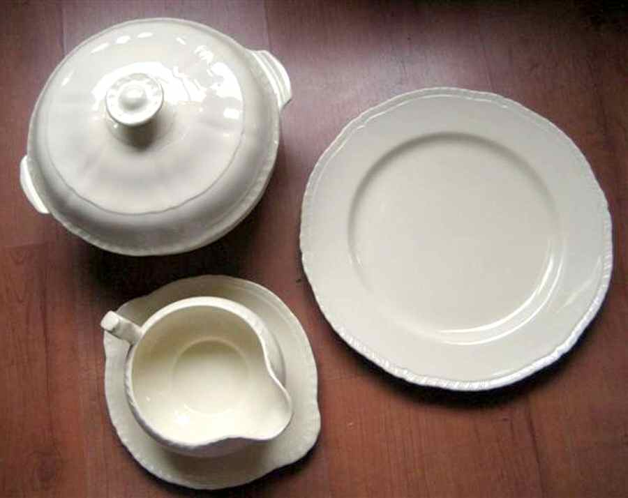 MEA291 Dinner Plate by Alfred Meakin-1