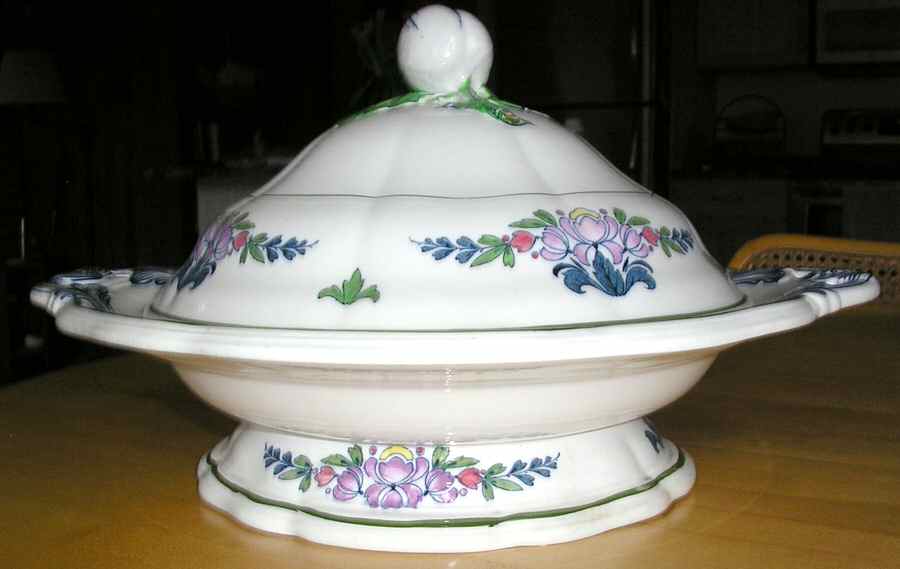 C4917 Round Covered Vegetable by Minton-1