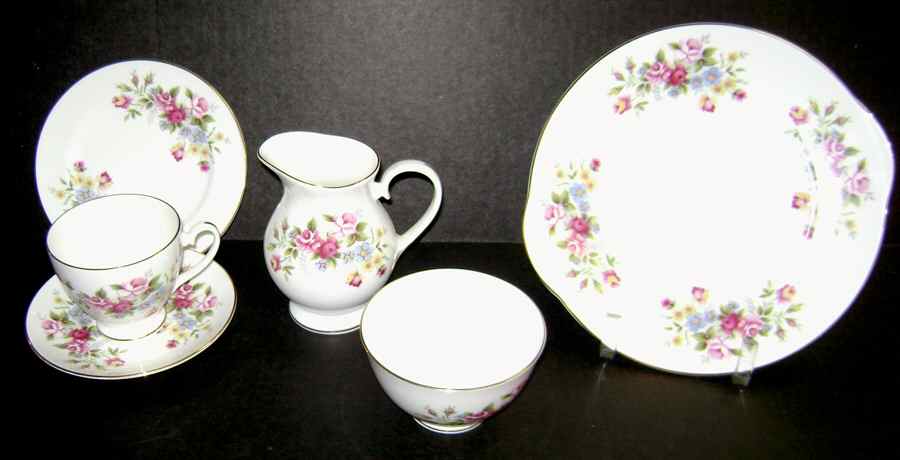 June Garland Handled Cake Plate by Marlborough-1