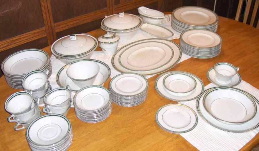5134-1 Dinner Plate by John Maddock & Sons-1