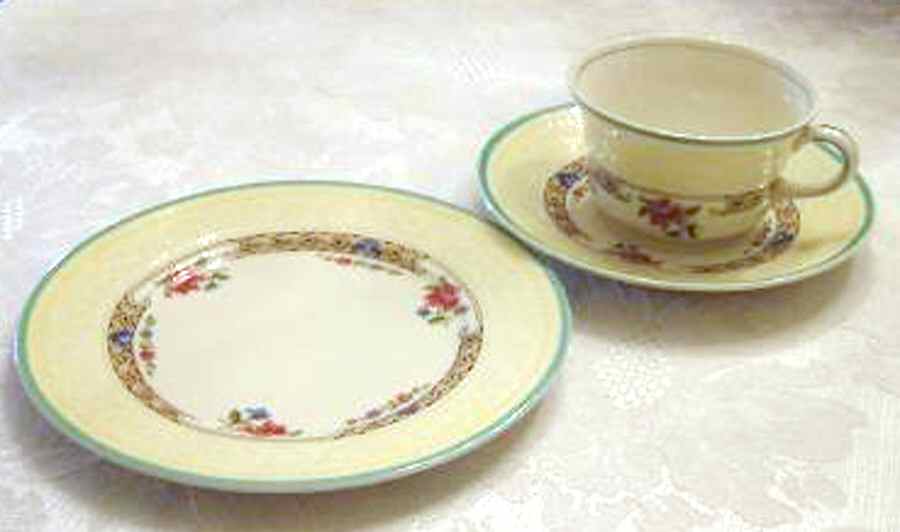 MEA294 Flat Cup & Saucer Set by Alfred Meakin-1