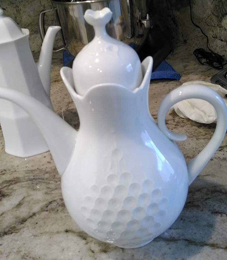 Water Lily Coffee Pot & Lid by Meissen (Germany)-1