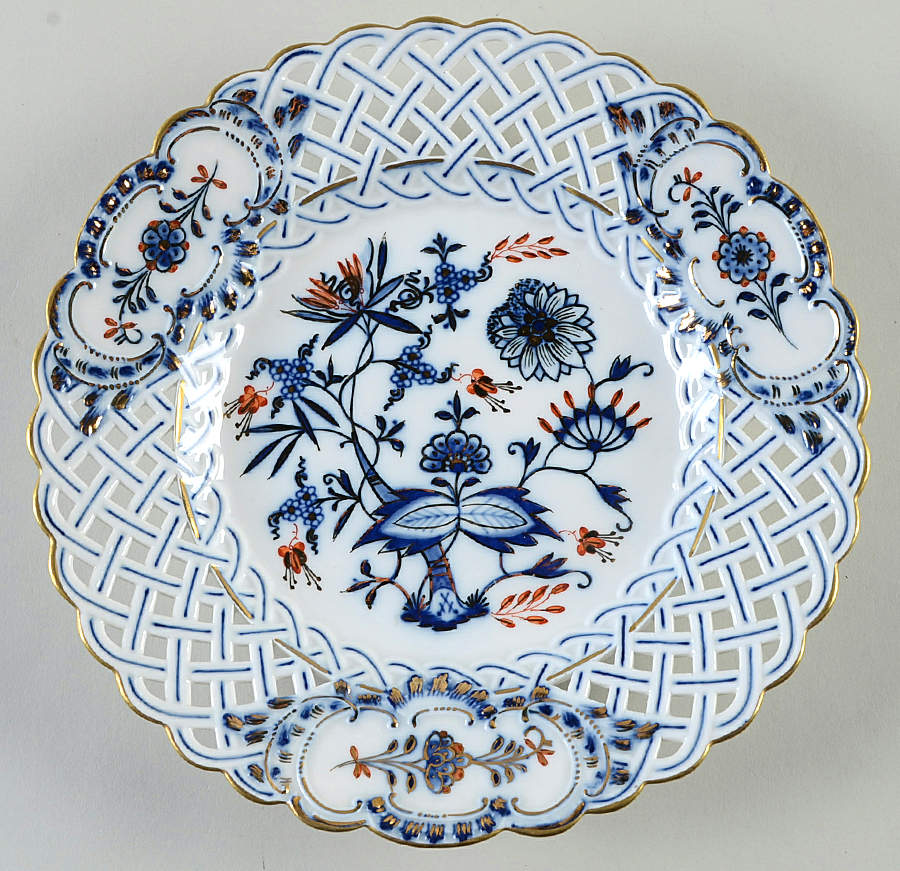 Blue Onion Rich Pierced Edge Luncheon Plate by Meissen (Germany)-1