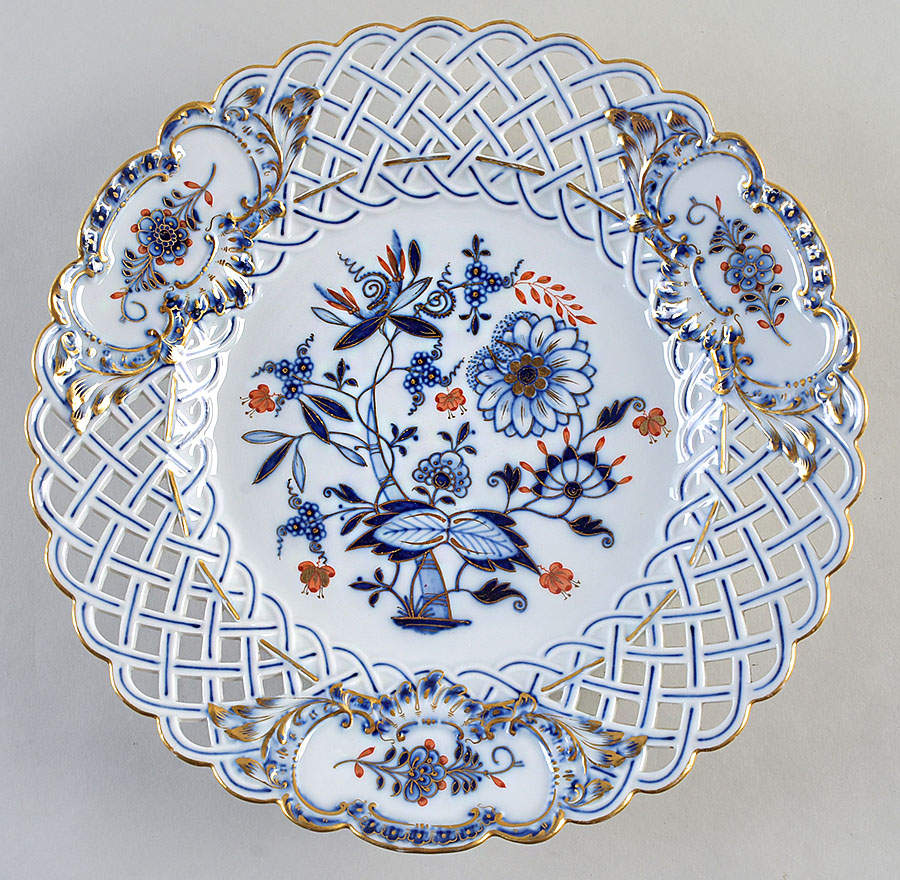 Blue Onion Rich 11" Pierced Plate by Meissen (Germany)-1