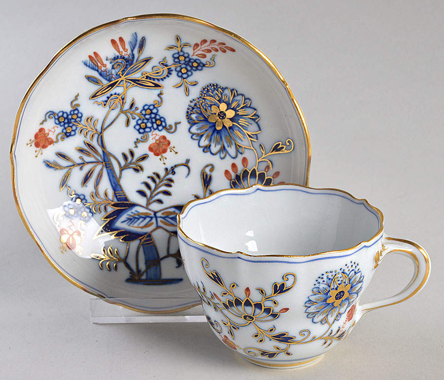 Blue Onion Rich Flat Cup & Saucer Set by Meissen (Germany)-1