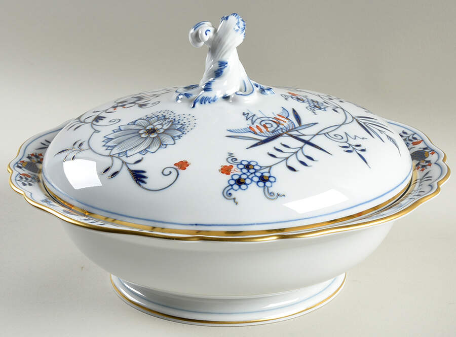 Blue Onion Rich Round Covered Vegetable by Meissen (Germany)-1
